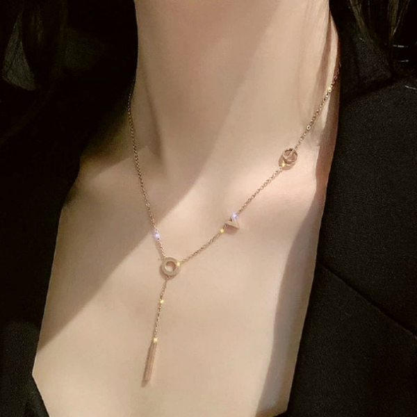 Bella Necklace